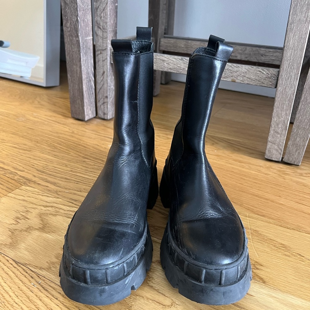Zara Black Chunky Platform Chelsea Boots